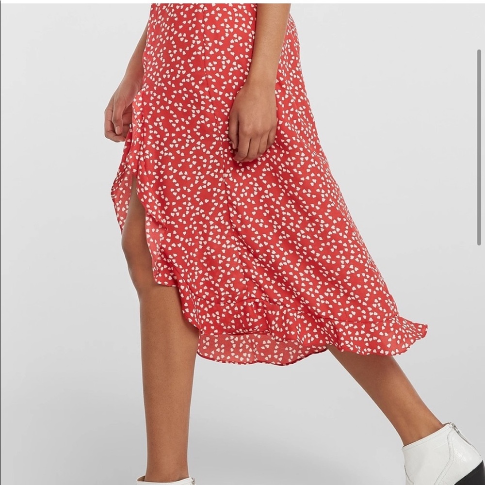 ❤️ Perfect Valentine’s Day Skirt - Le Lis Red Heart Midi Ruffle Skirt